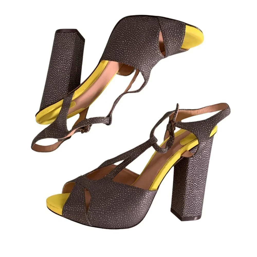 Joan & David Dadallina Gray Yellow Textured Leather T-Strap Peep Toe Sandal Sz 6